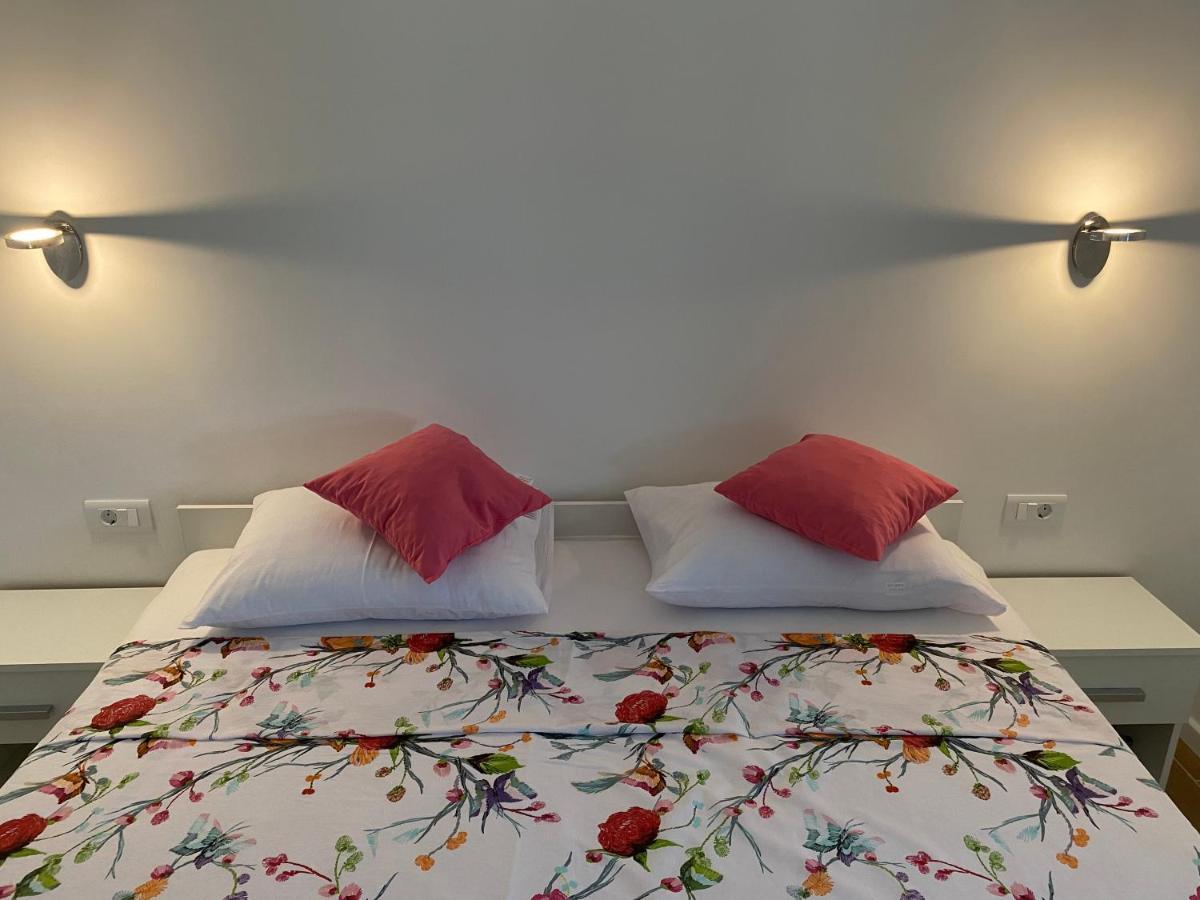 Apartmani Begic 1 I 2 Barbat na Rabu ภายนอก รูปภาพ